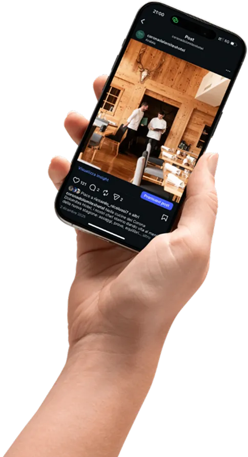 Mockup del nuovo sito nella versione mobile su smartphone